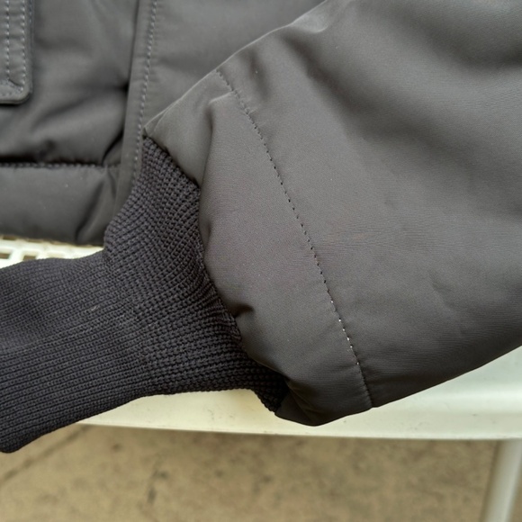 Everlane ReNew Short Parka Coat Jacket, Black, Large - Picture 8 of 16